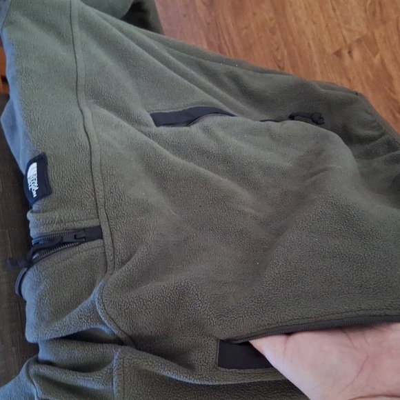 Pullover - Picture 4 of 4